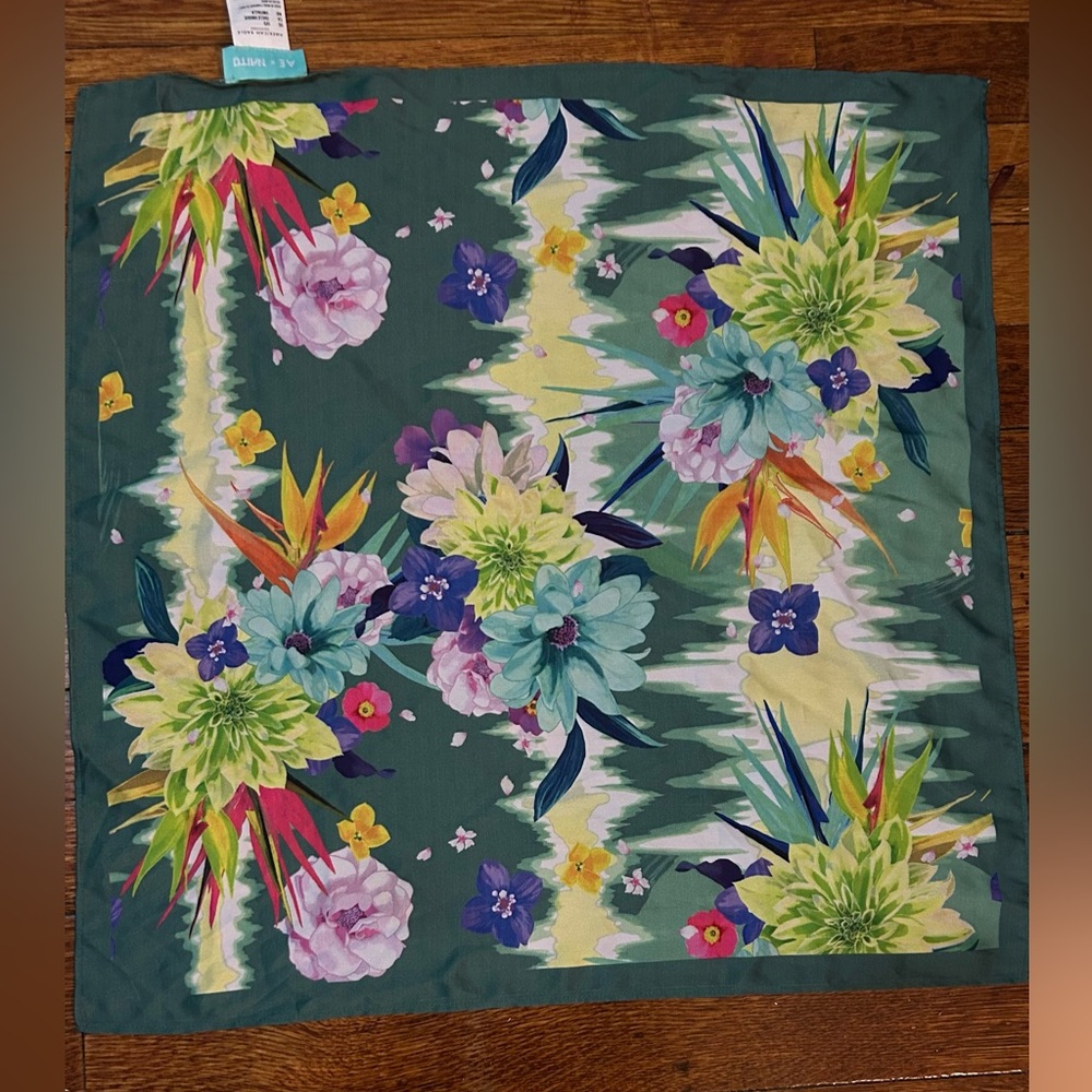 American Eagle Outfitters Floral scarf - Green and Multicolor